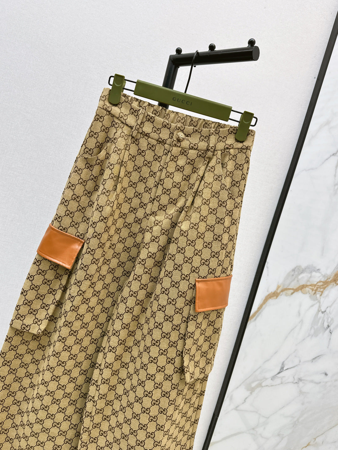 Guc 25fw jacquard pants