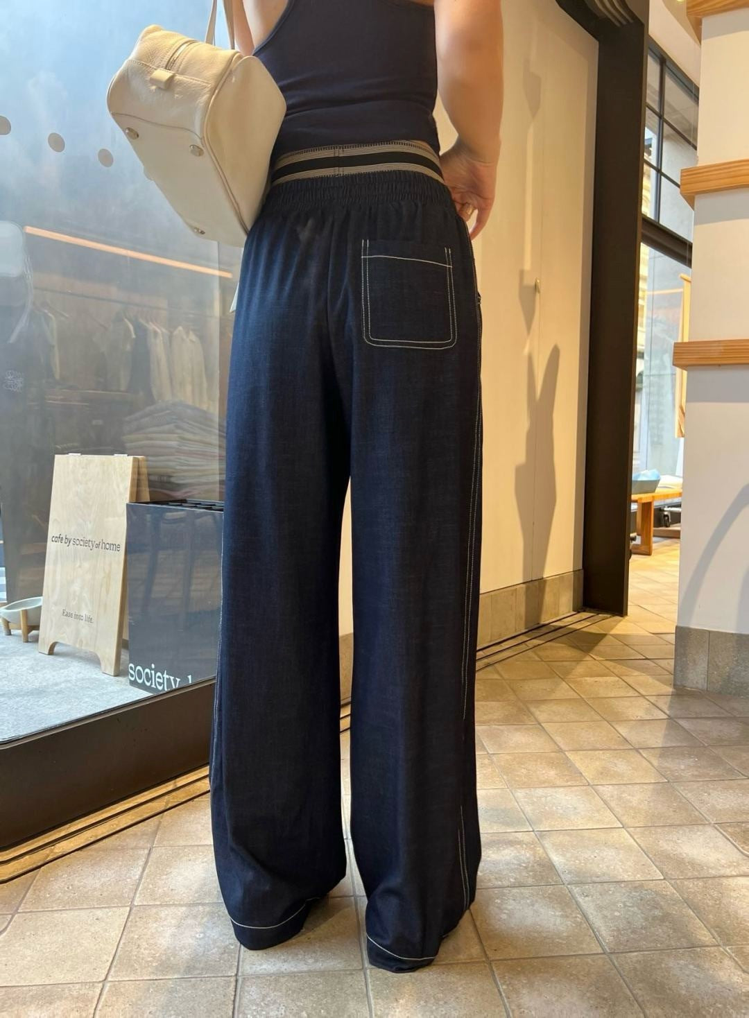 Loe 25fw embroidered jeans