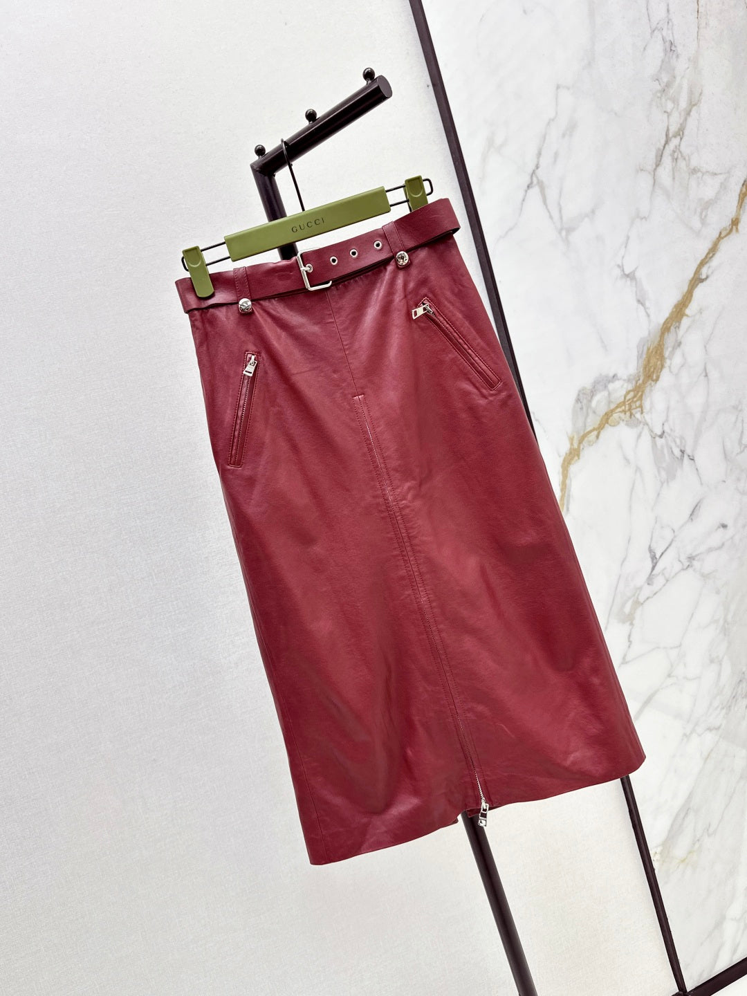 Guc 25fw leather skirt
