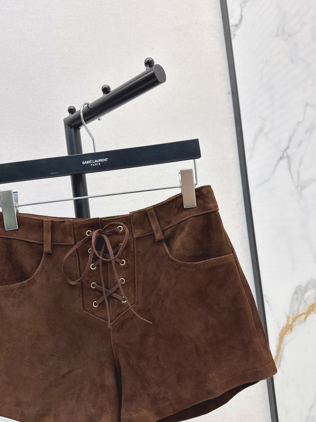 Saint lau 25fw suede short