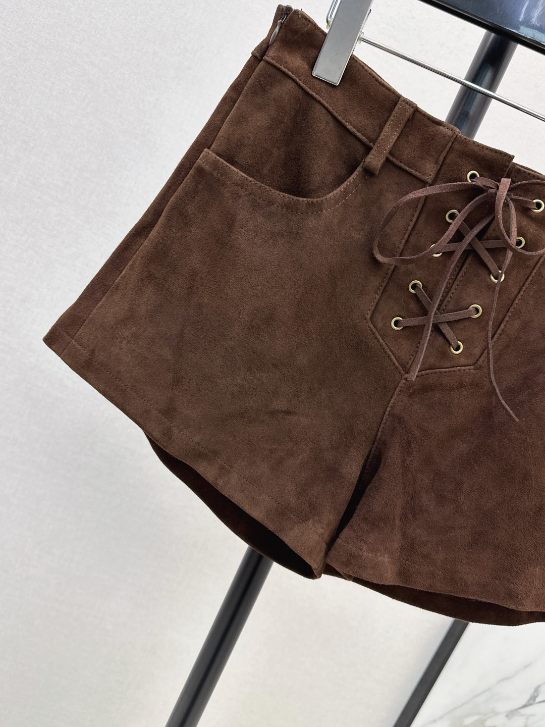 Saint lau 25fw suede short