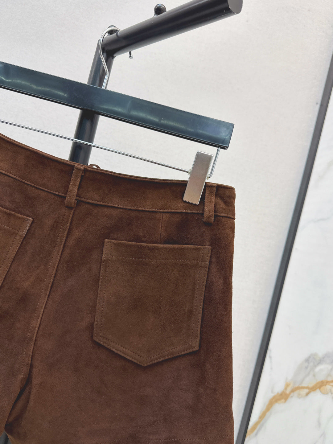 Saint lau 25fw suede short