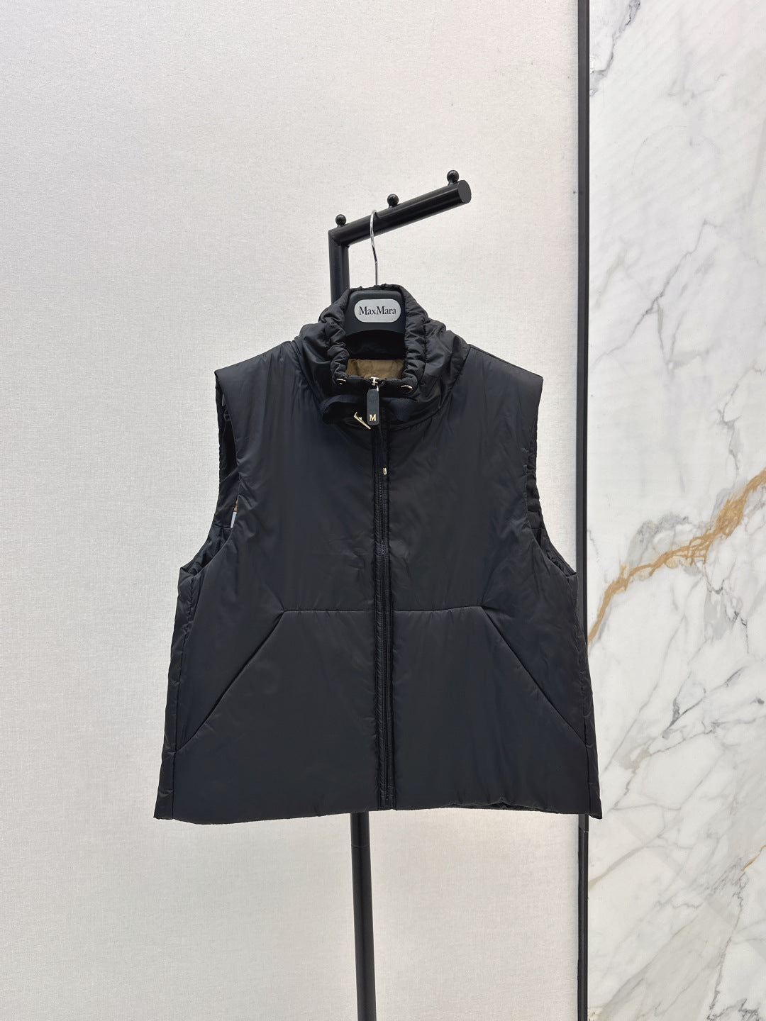 Monc 25fw padded vest