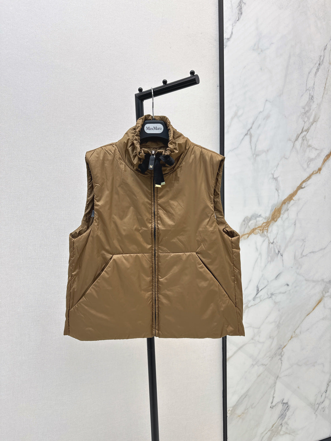 Monc 25fw padded vest