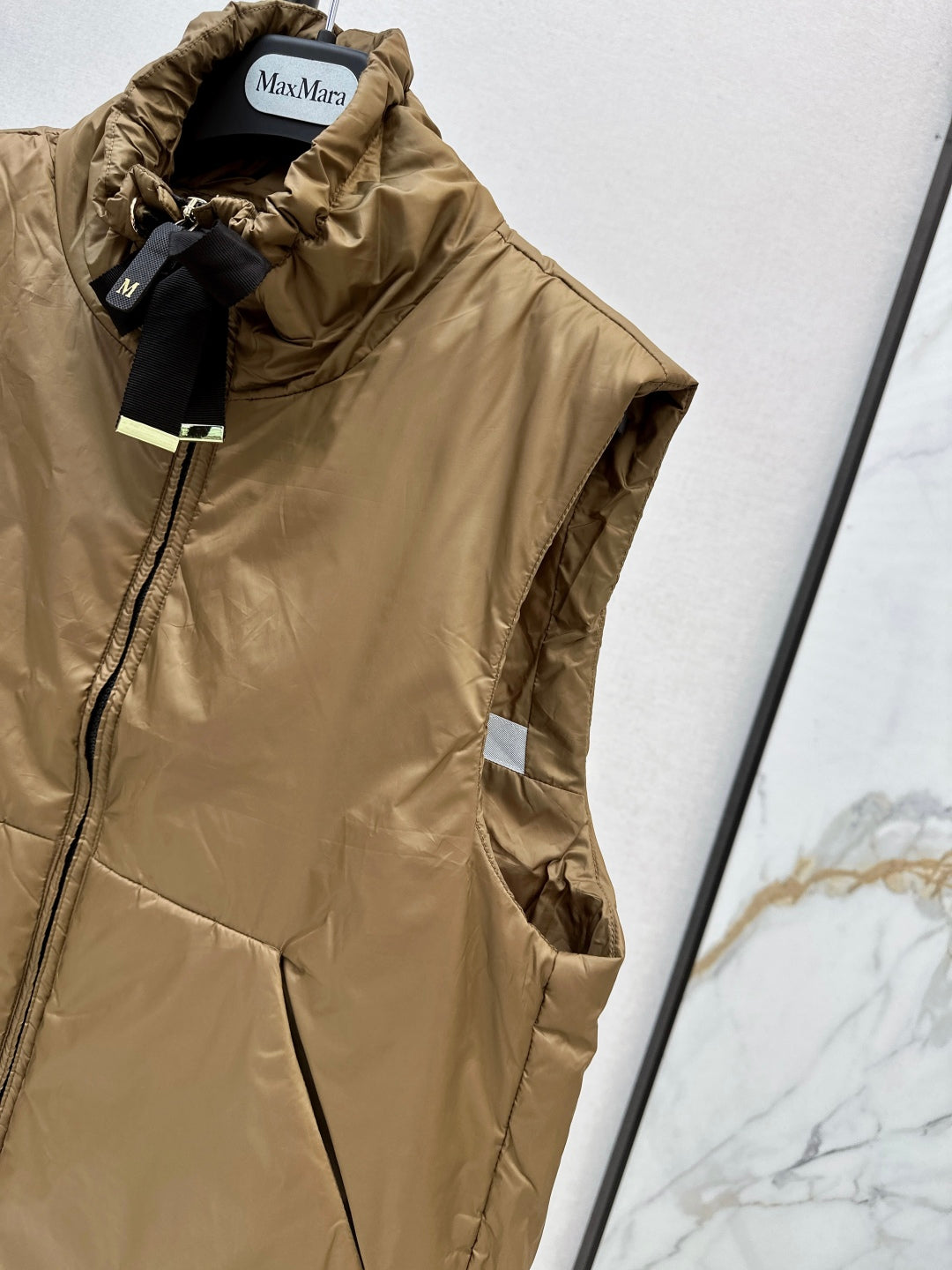 Monc 25fw padded vest