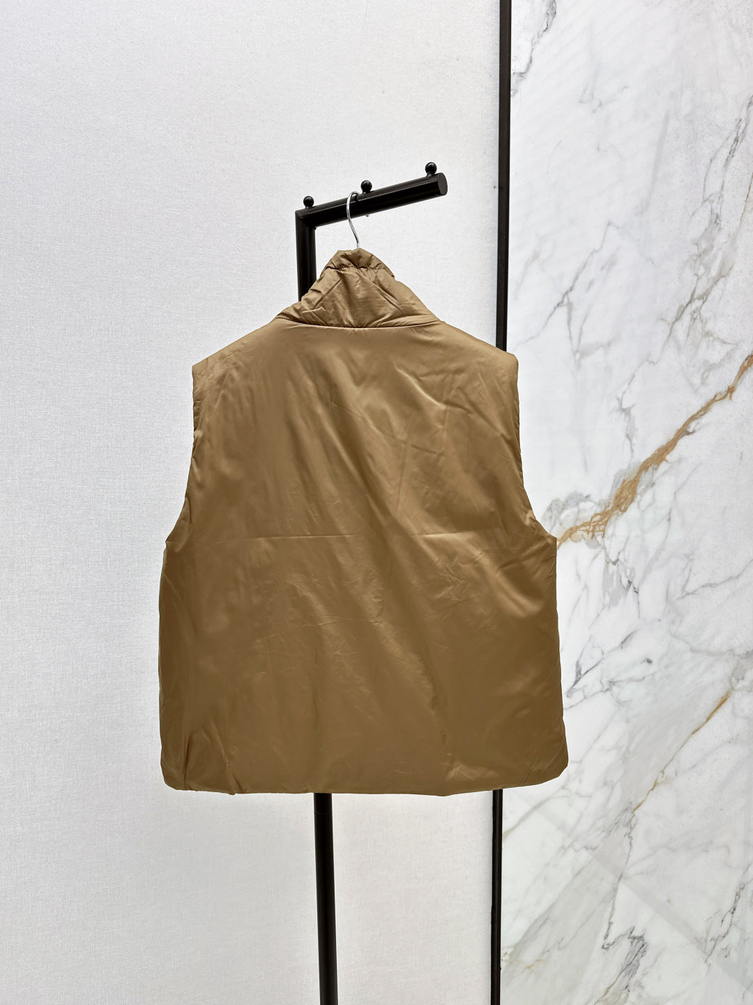 Monc 25fw padded vest