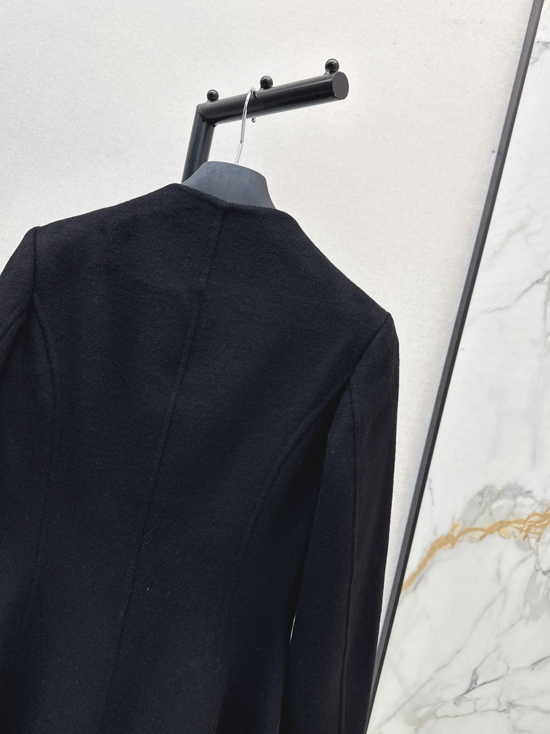 CD 25fw trench coat