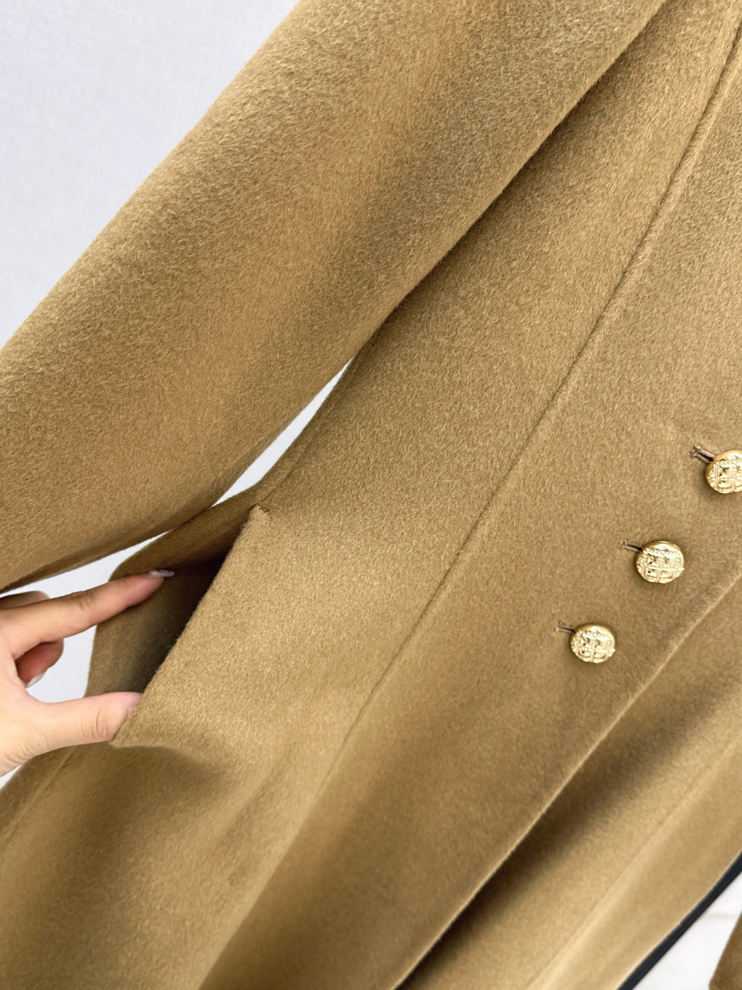 CD 25fw trench coat