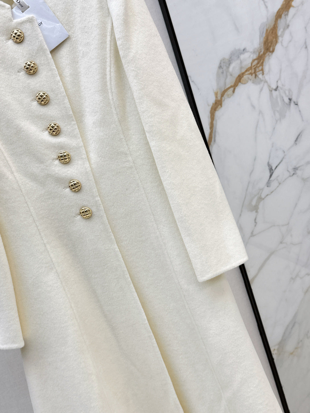 CD 25fw trench coat