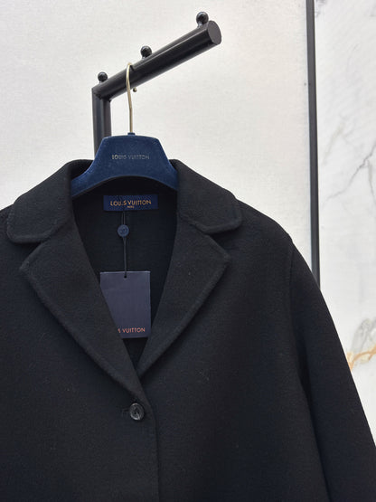 Louis 25fw fox hair coat