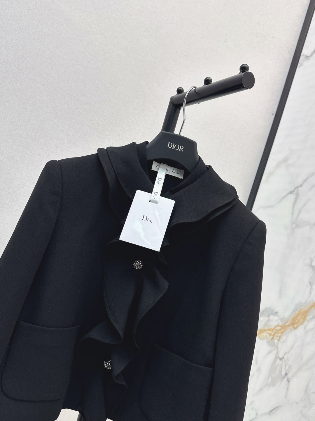 CD 25fw ruffle jacket
