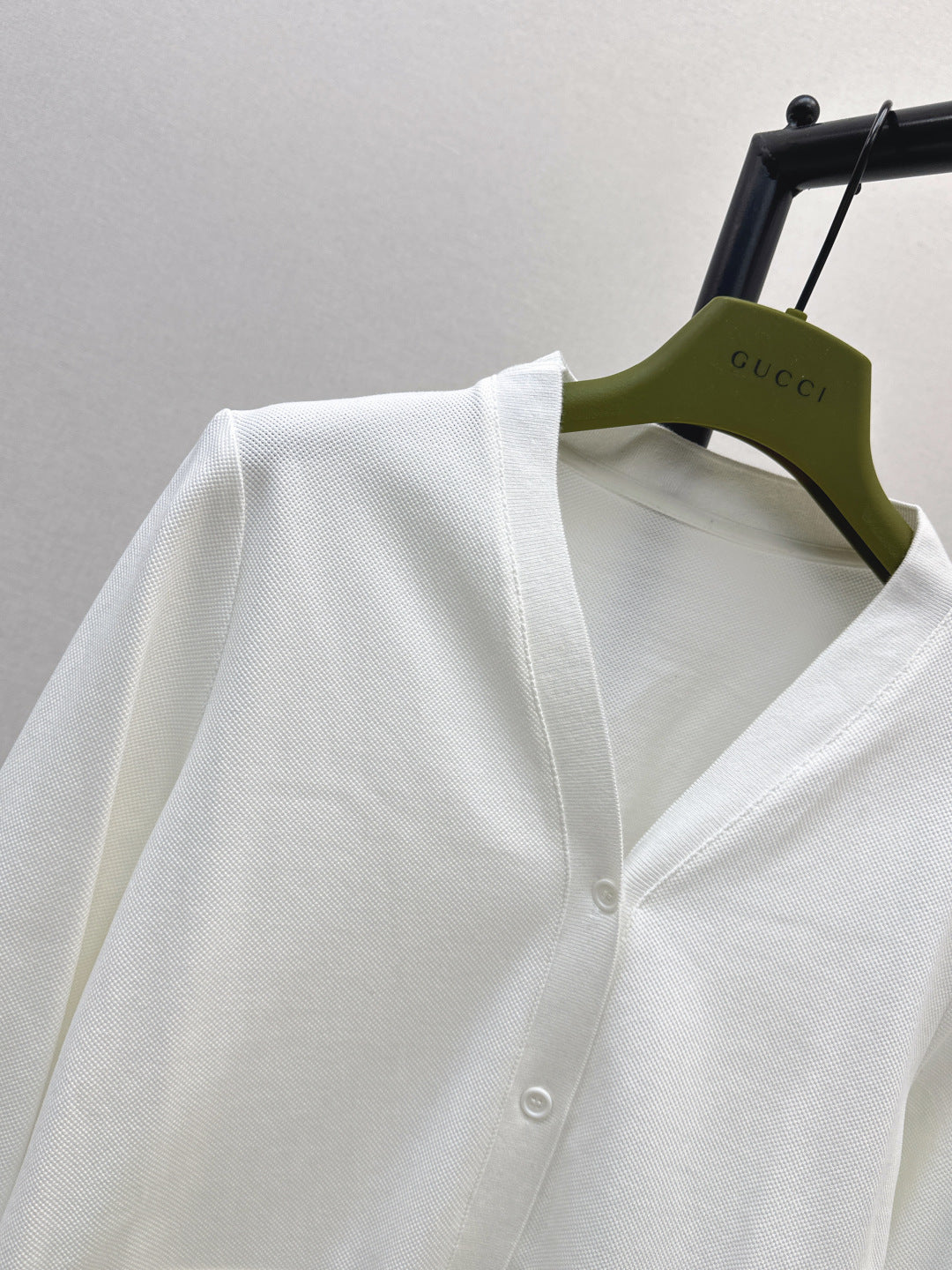 Guc 25fw cardigan