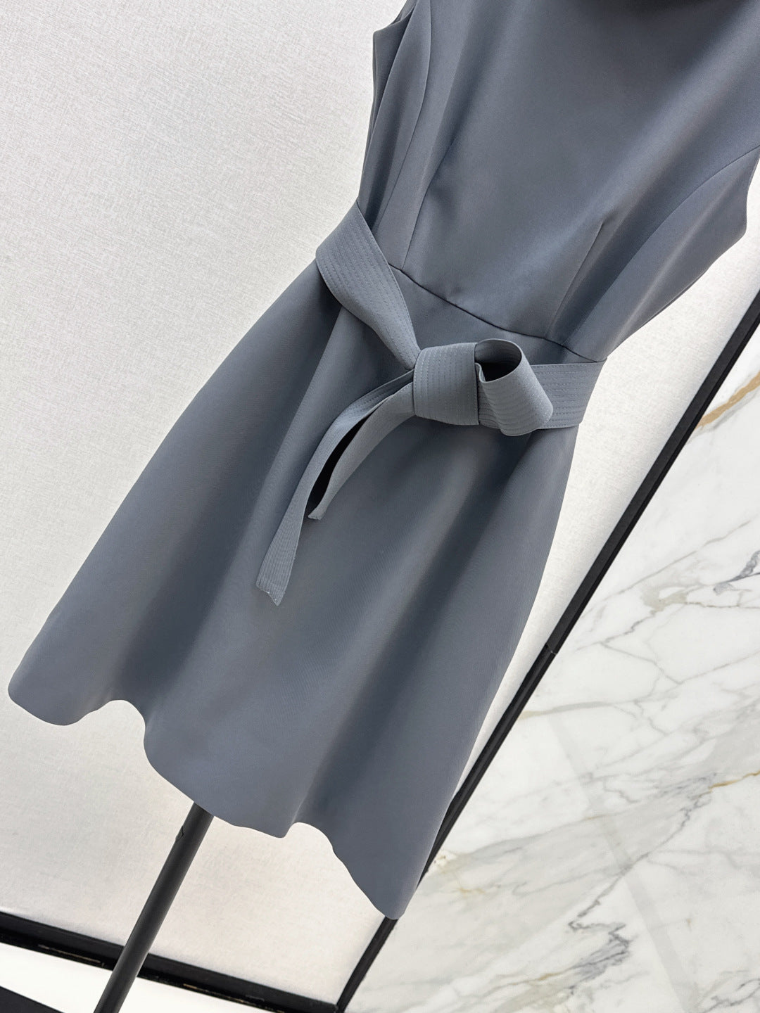 CD 25fw sleeveless dress