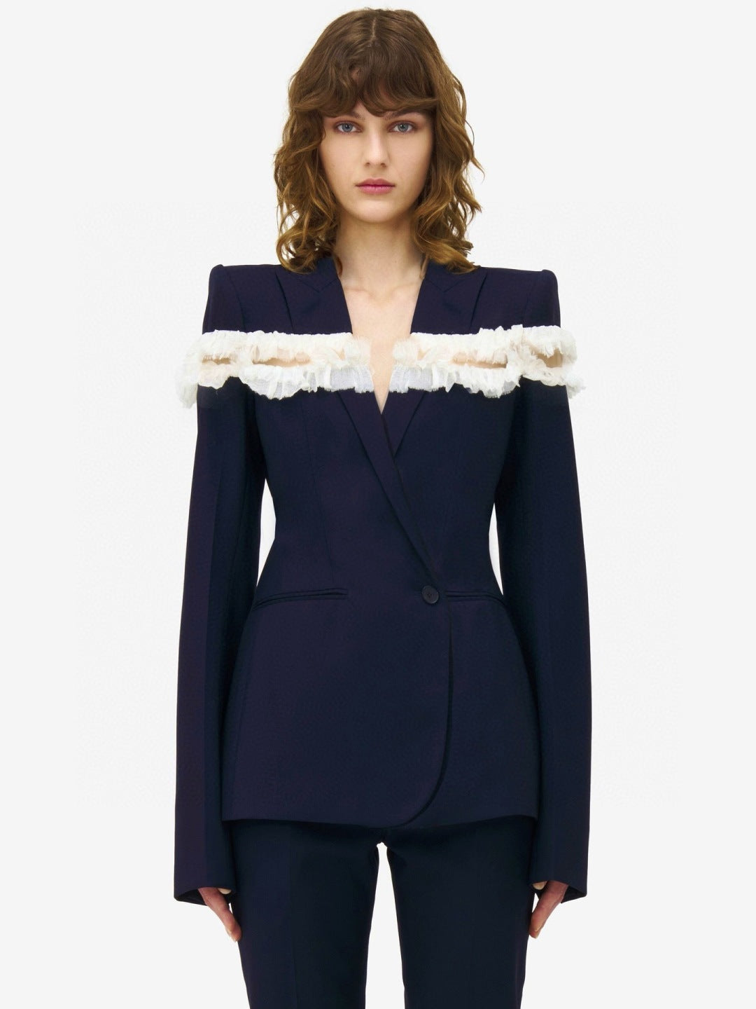 Queen 25fw ruffle blazer