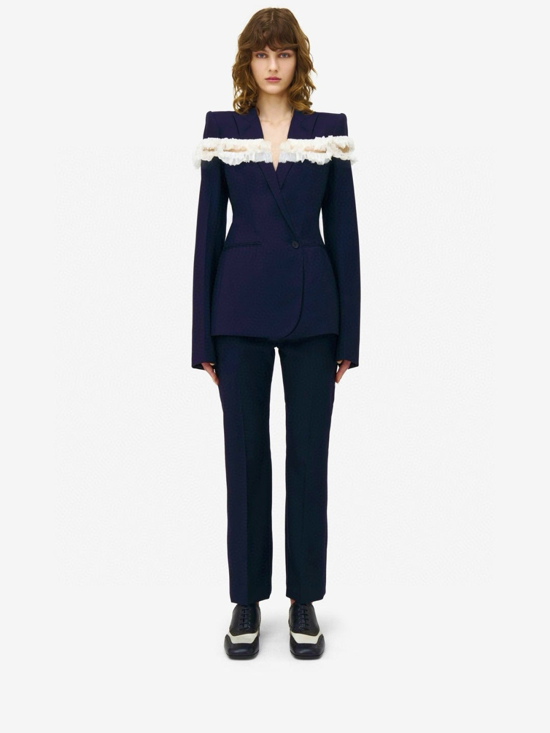 Queen 25fw ruffle blazer