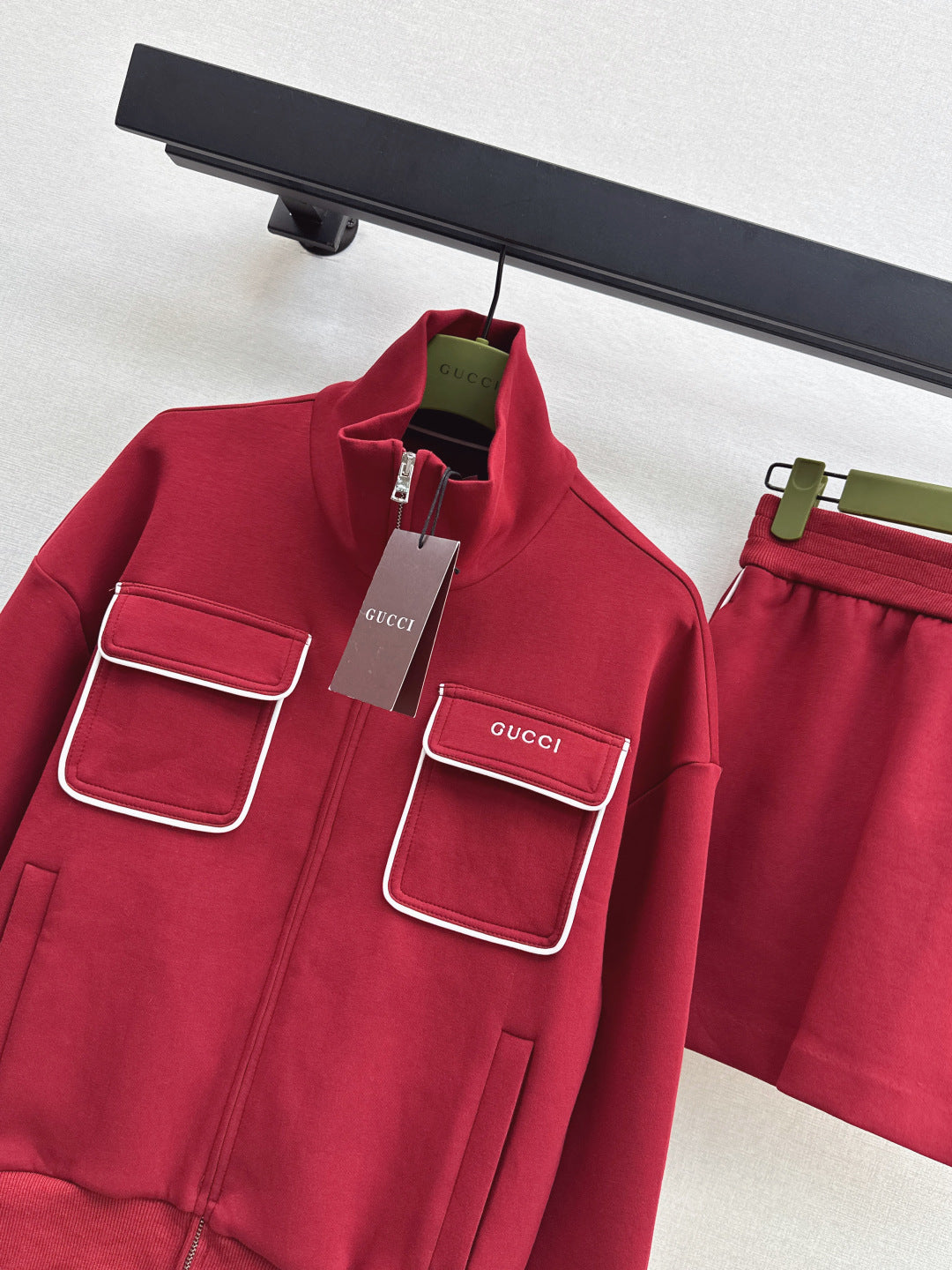 Guc 25fw suit