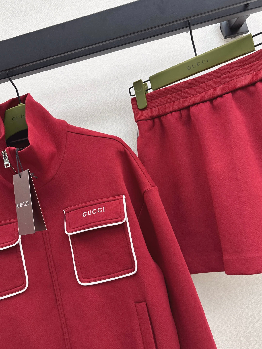 Guc 25fw suit
