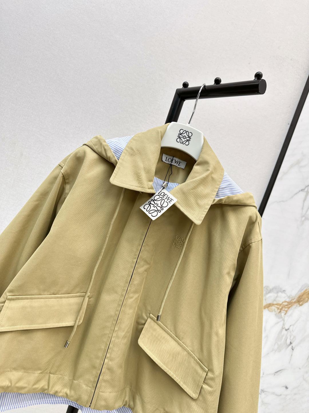 Loe 25fw hooded jacket