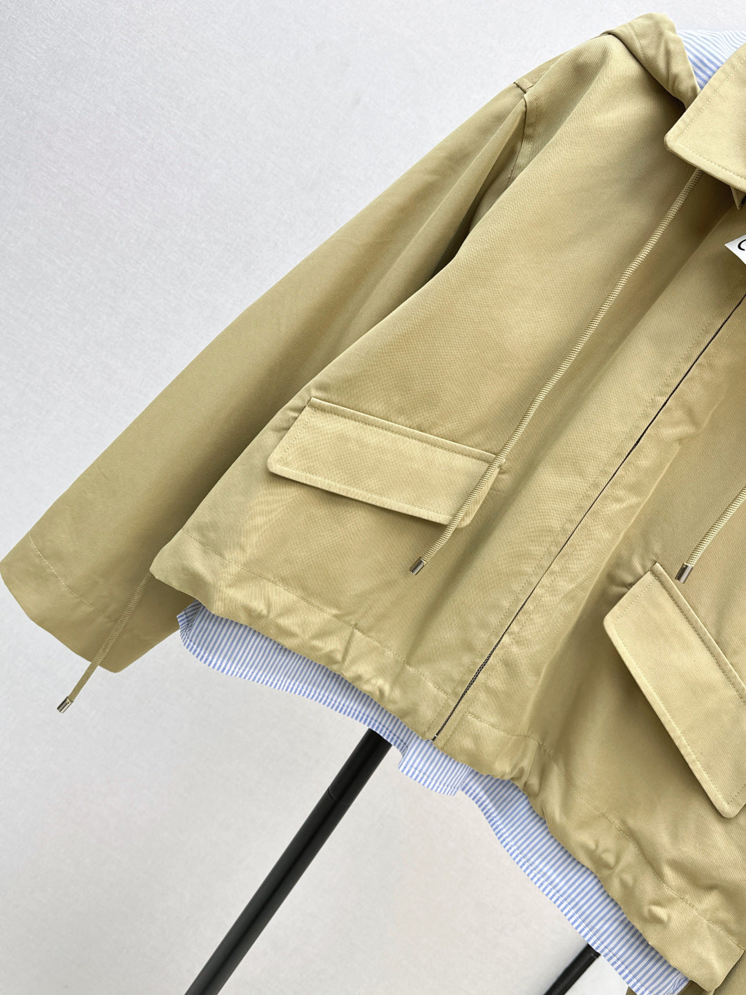 Loe 25fw hooded jacket