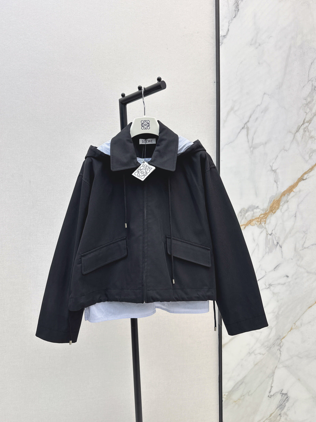 Loe 25fw hooded jacket