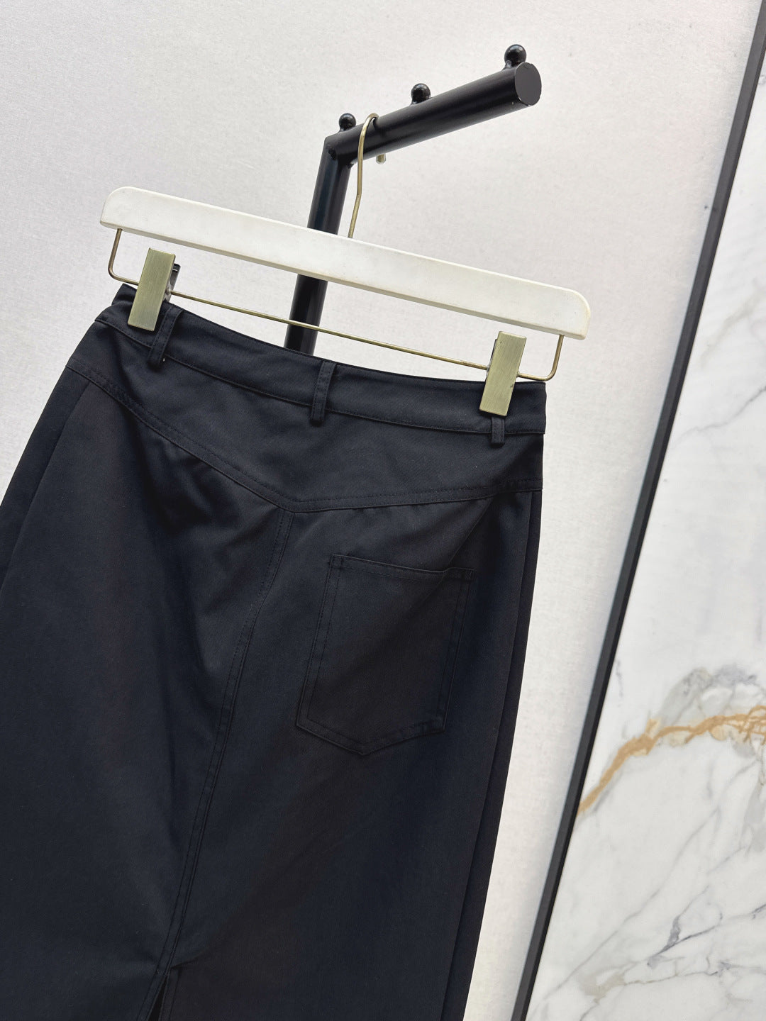 Loe 25fw skirt