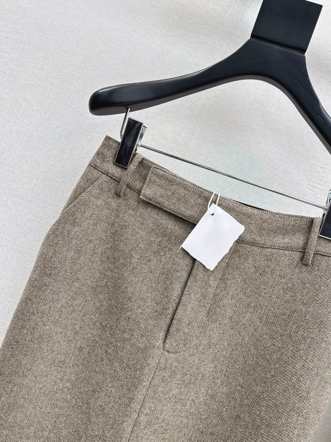 Brune 25fw slit skirt
