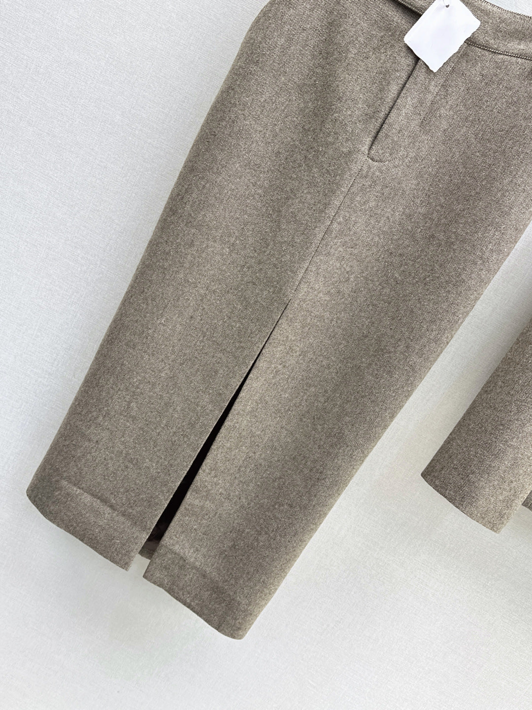 Brune 25fw slit skirt