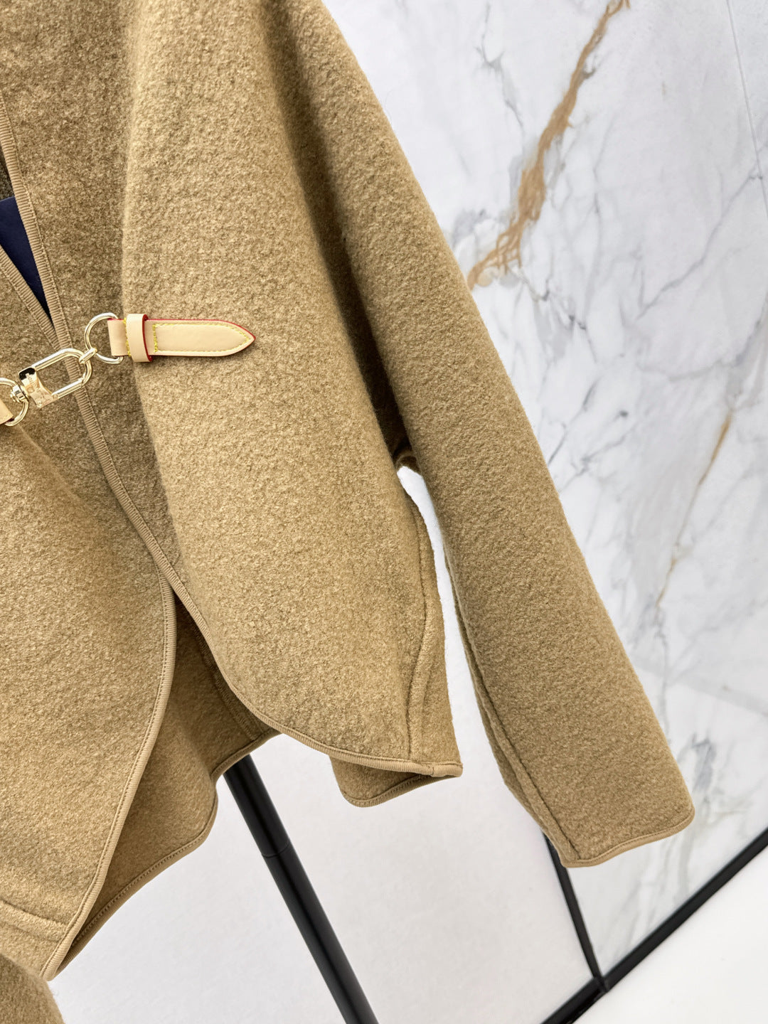 Louis 25fw cape jacket