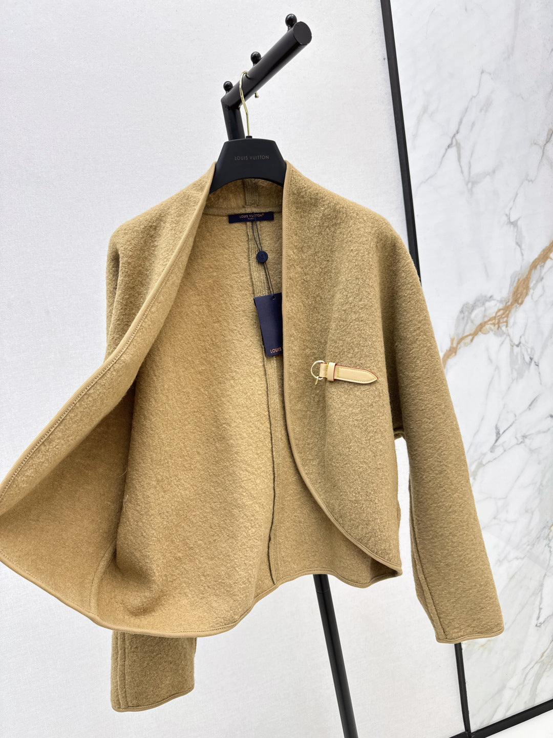 Louis 25fw cape jacket