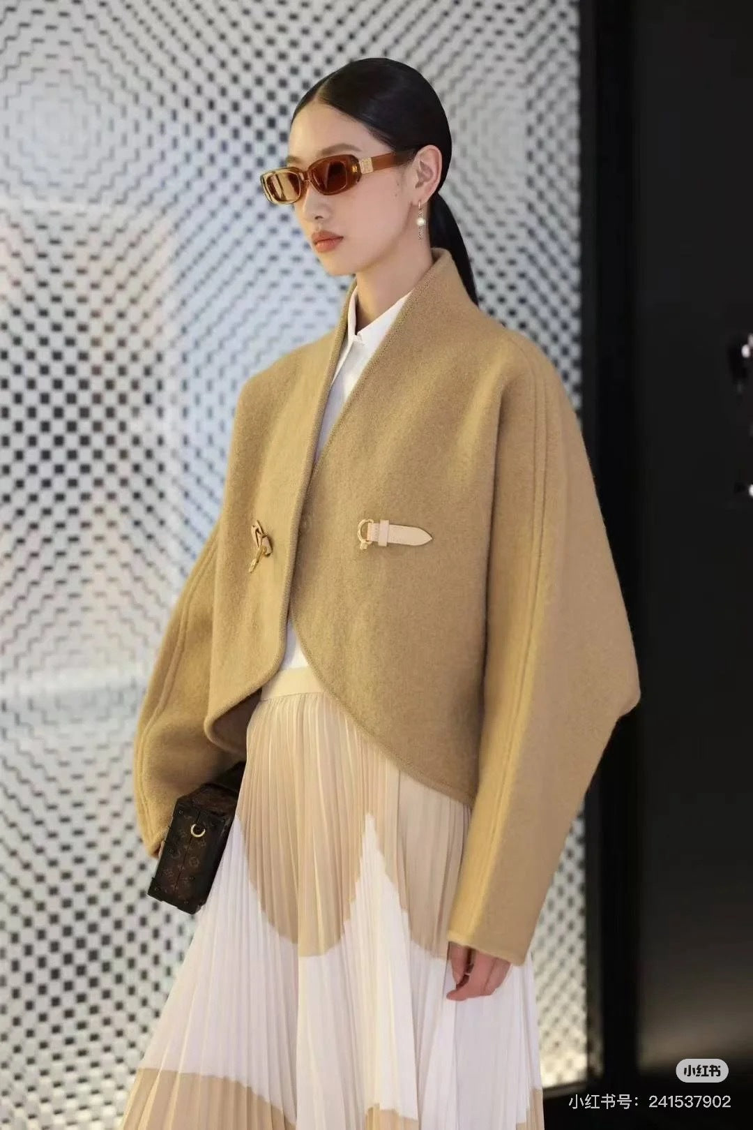 Louis 25fw cape jacket