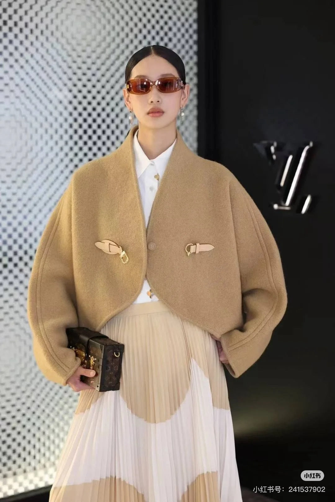 Louis 25fw cape jacket