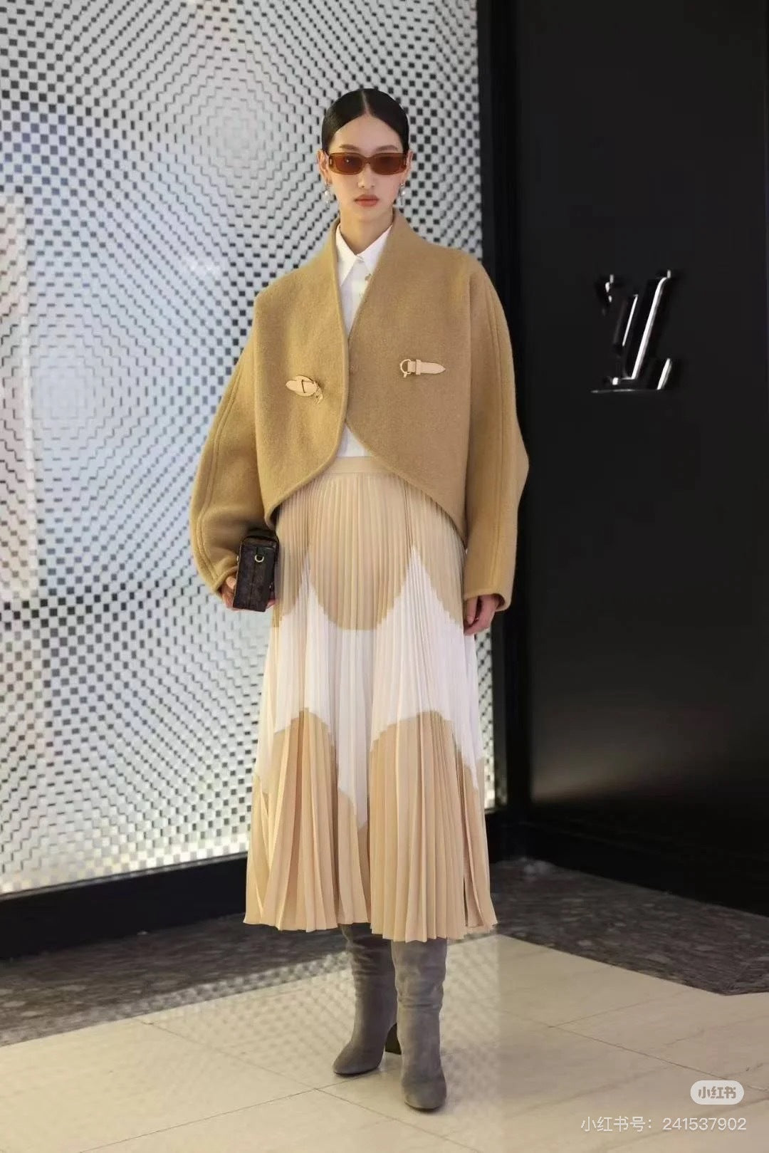 Louis 25fw cape jacket