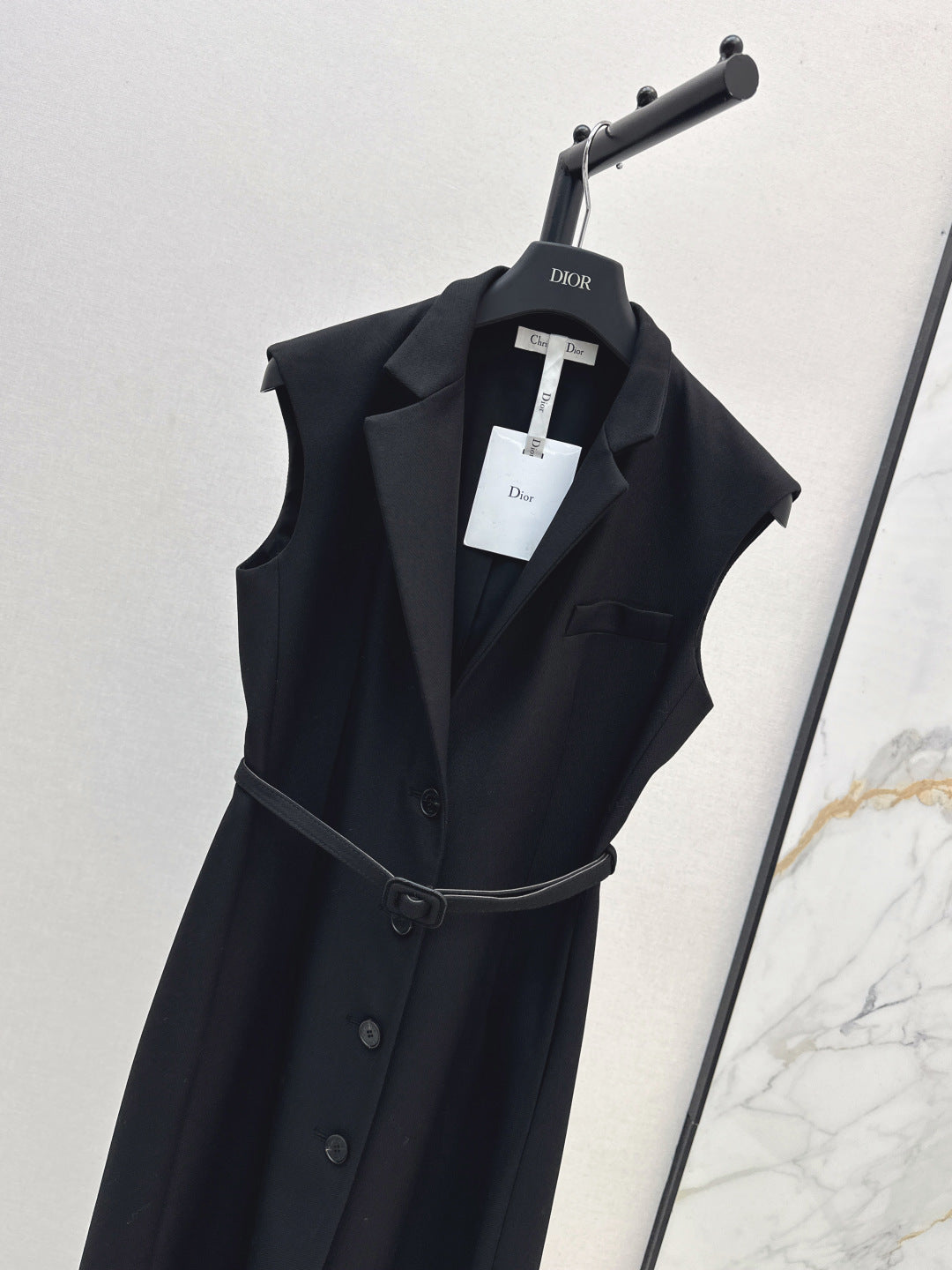 CD 25fw sleeveless dress