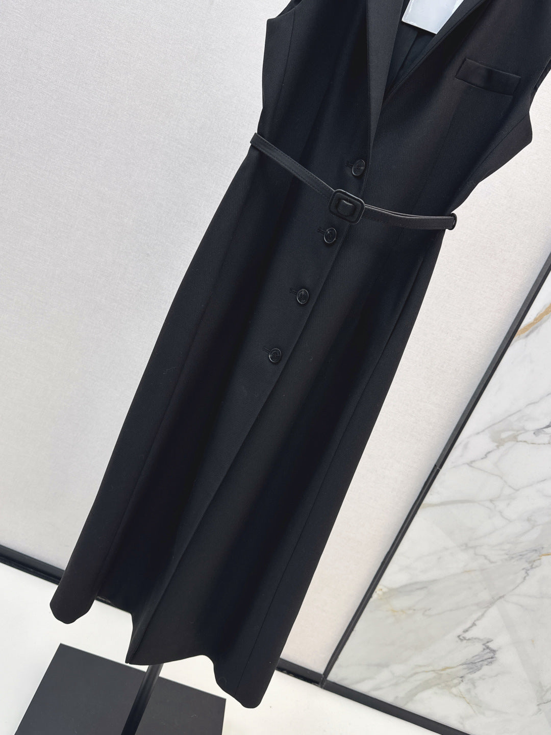 CD 25fw sleeveless dress