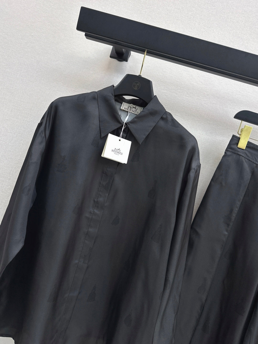 Herm 25fw silk shirt