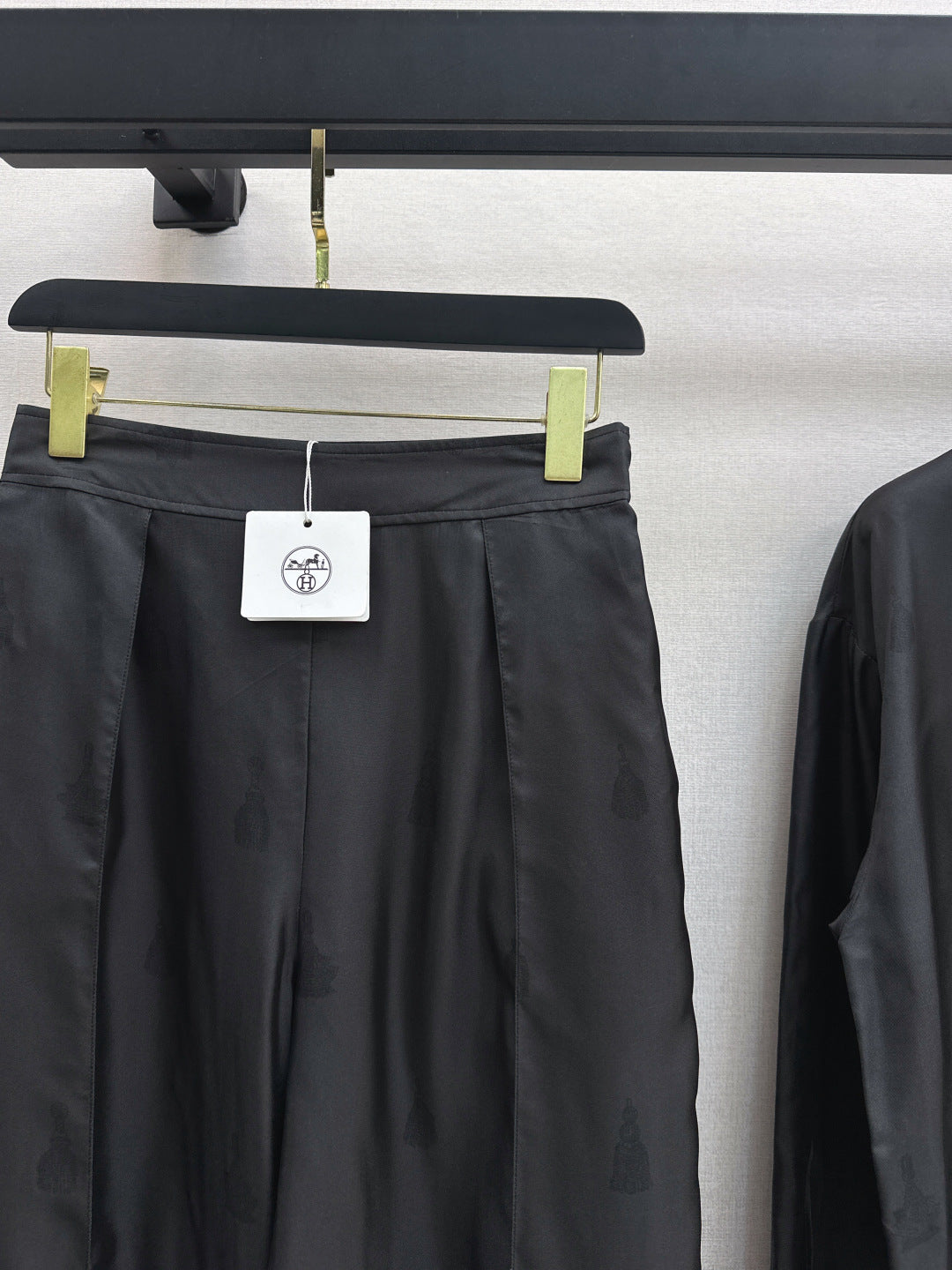 Herm 25fw silk pants