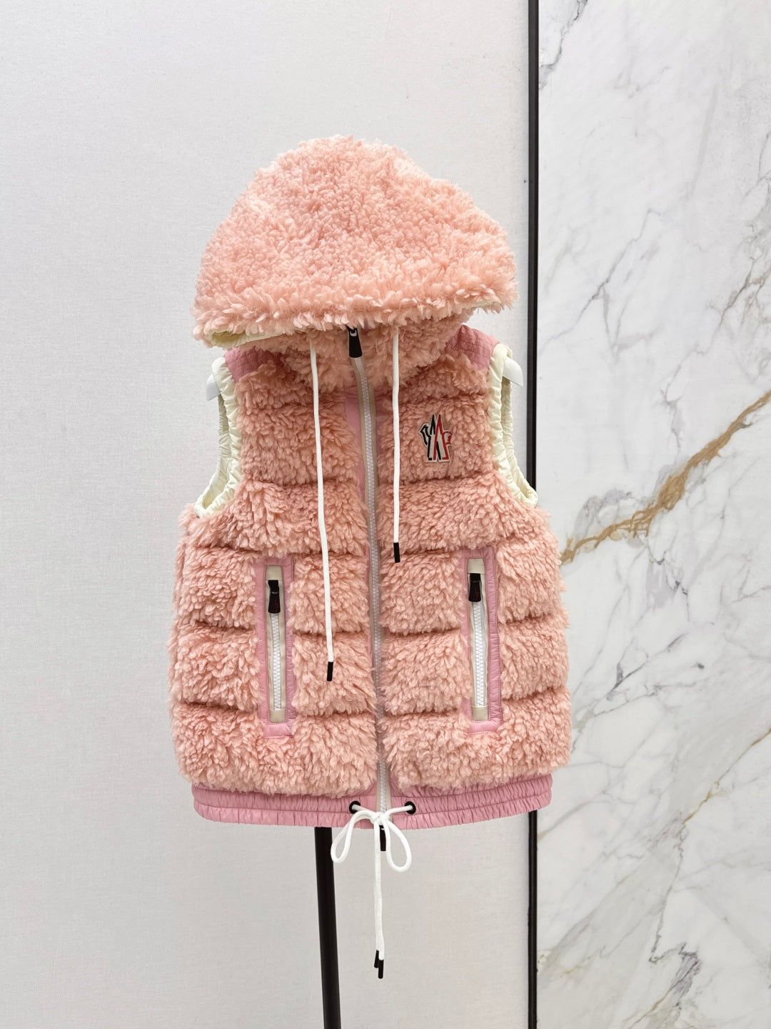 Mon 25fw down vest