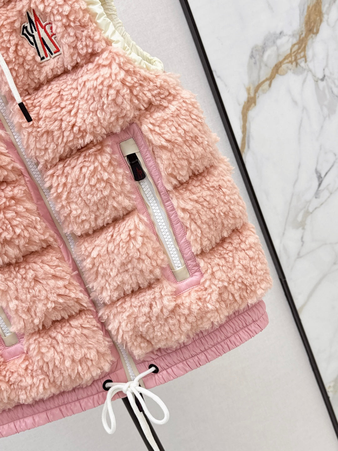 Mon 25fw down vest