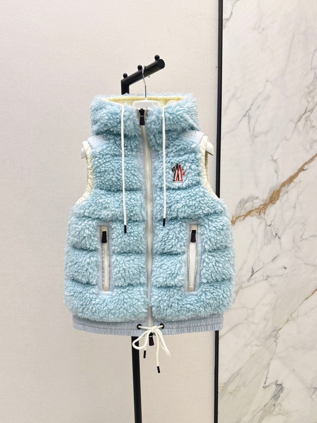 Mon 25fw down vest