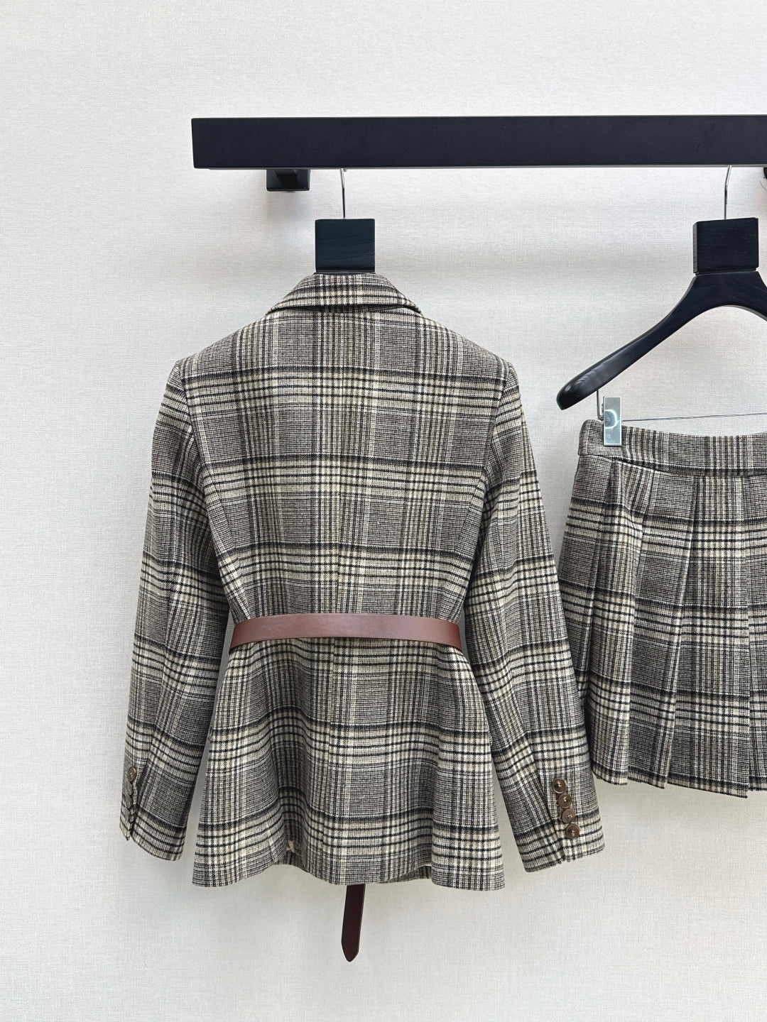 Brune 25fw suit
