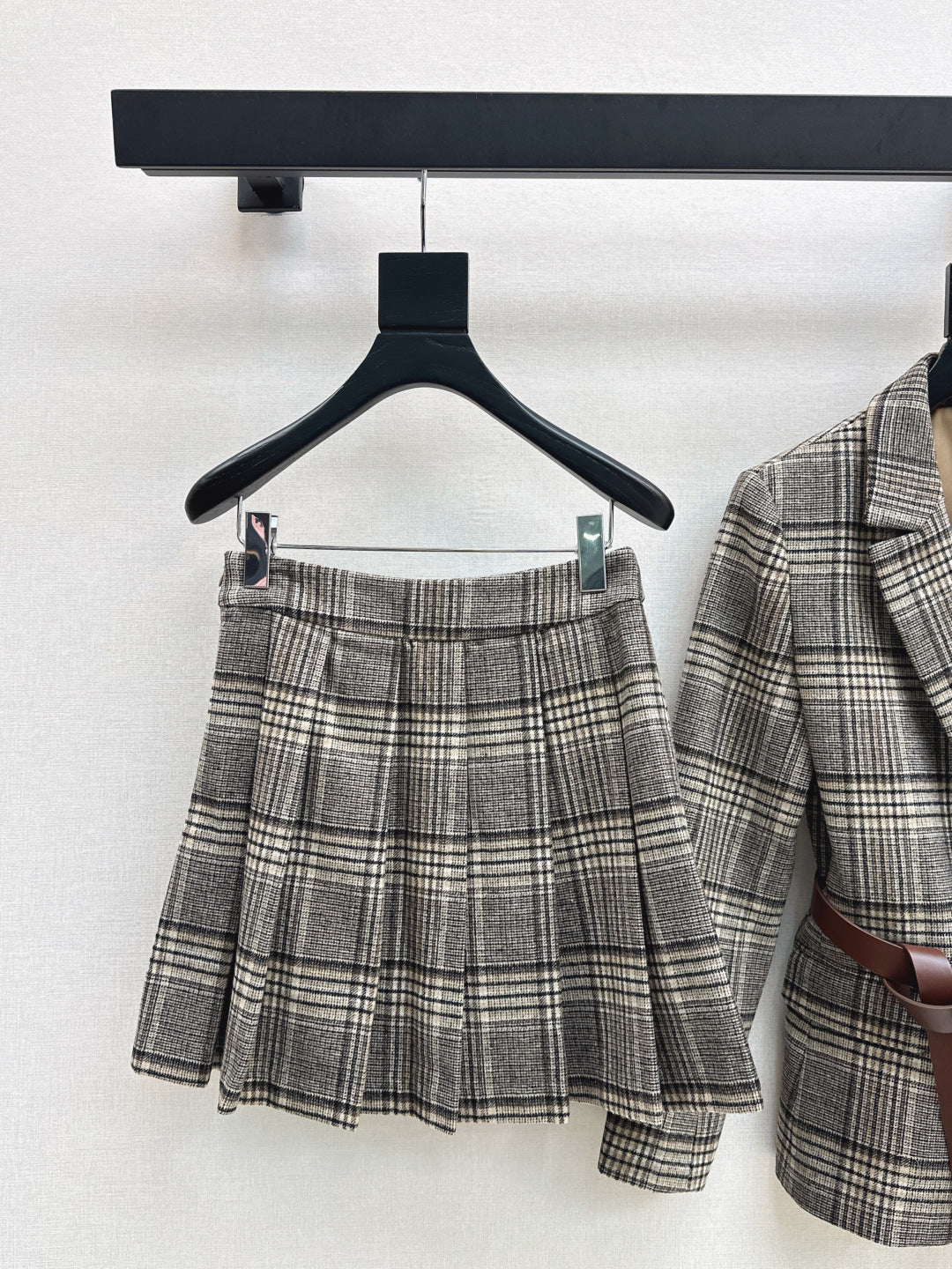 Brune 25fw suit
