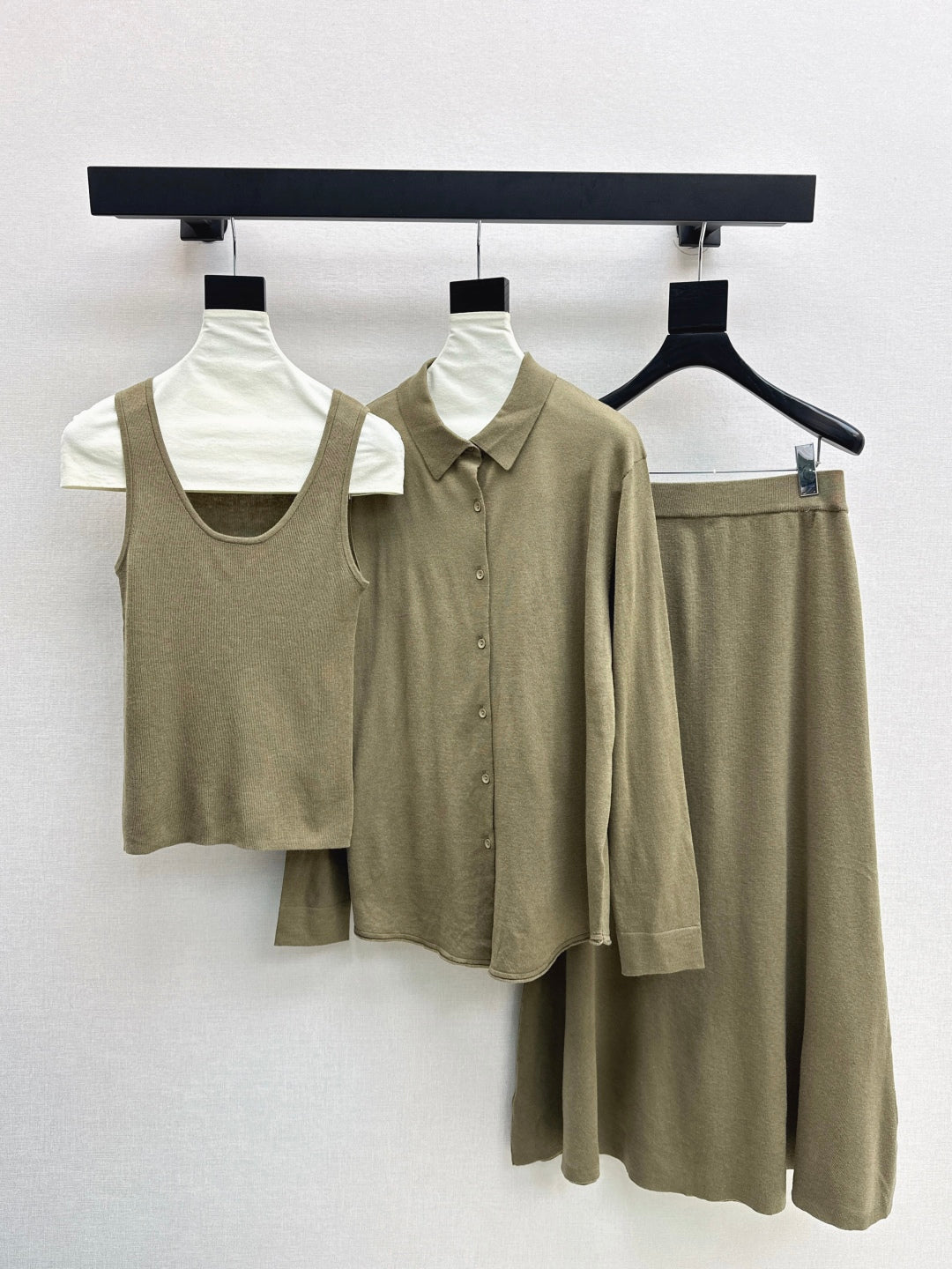 Max 25fw knitted suit