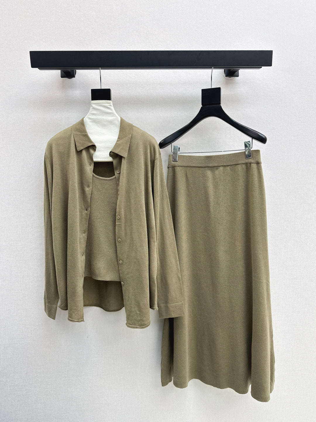 Max 25fw knitted suit