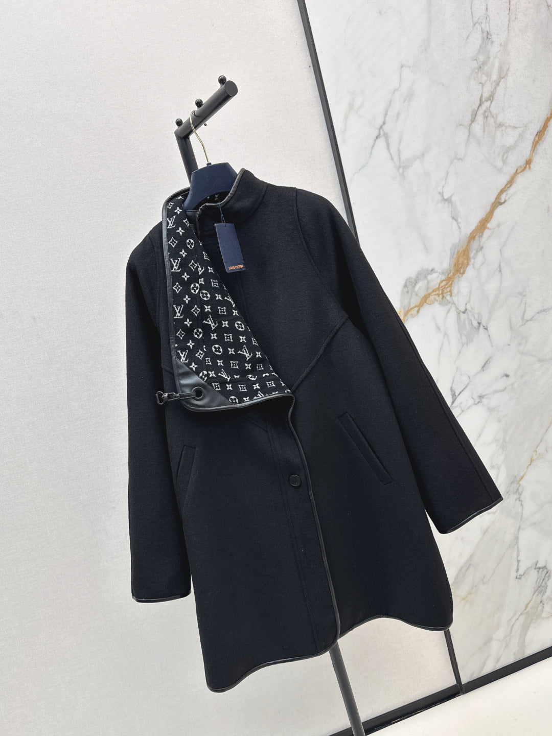 Louis 25fw reversible coat