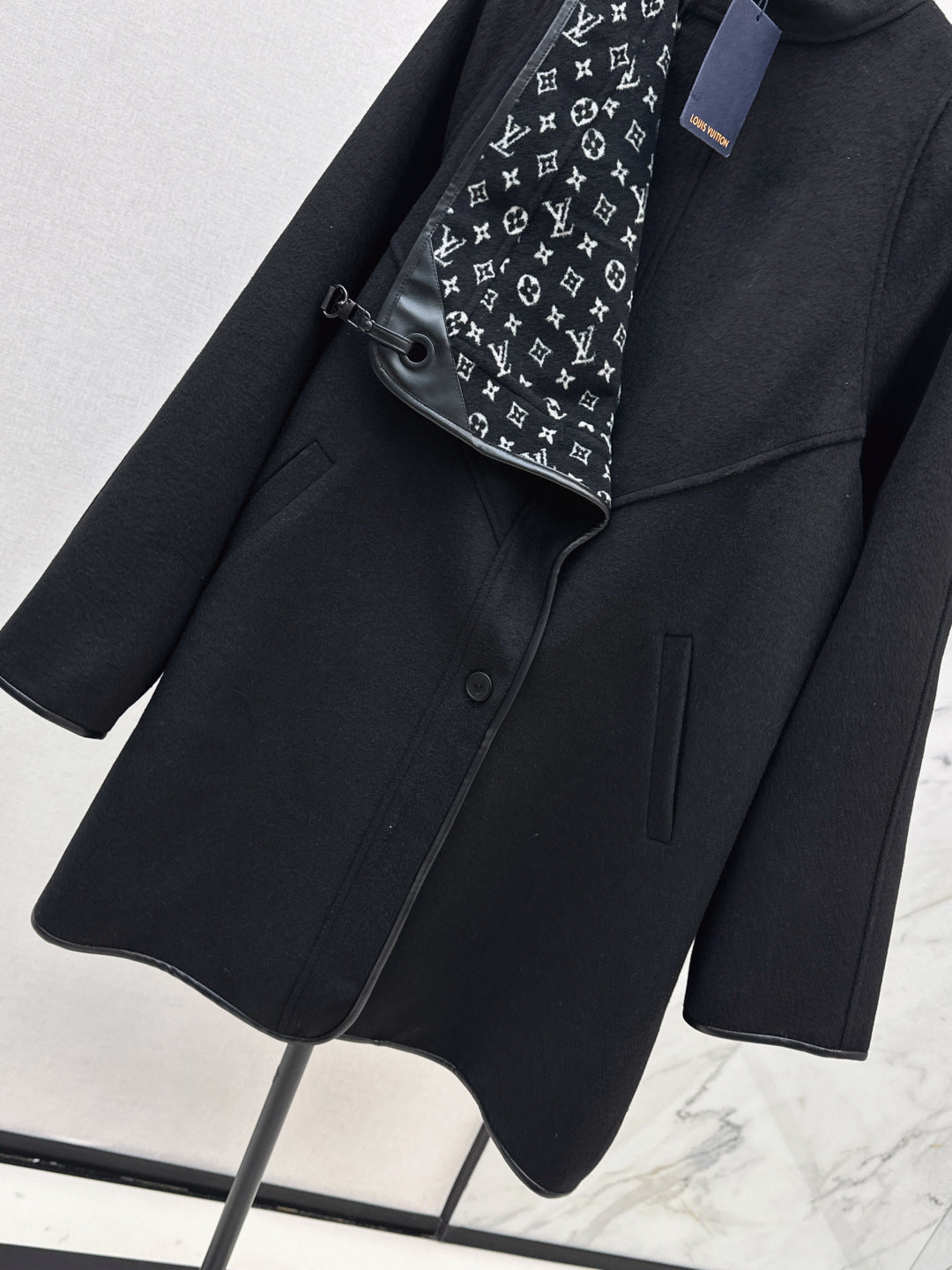 Louis 25fw reversible coat