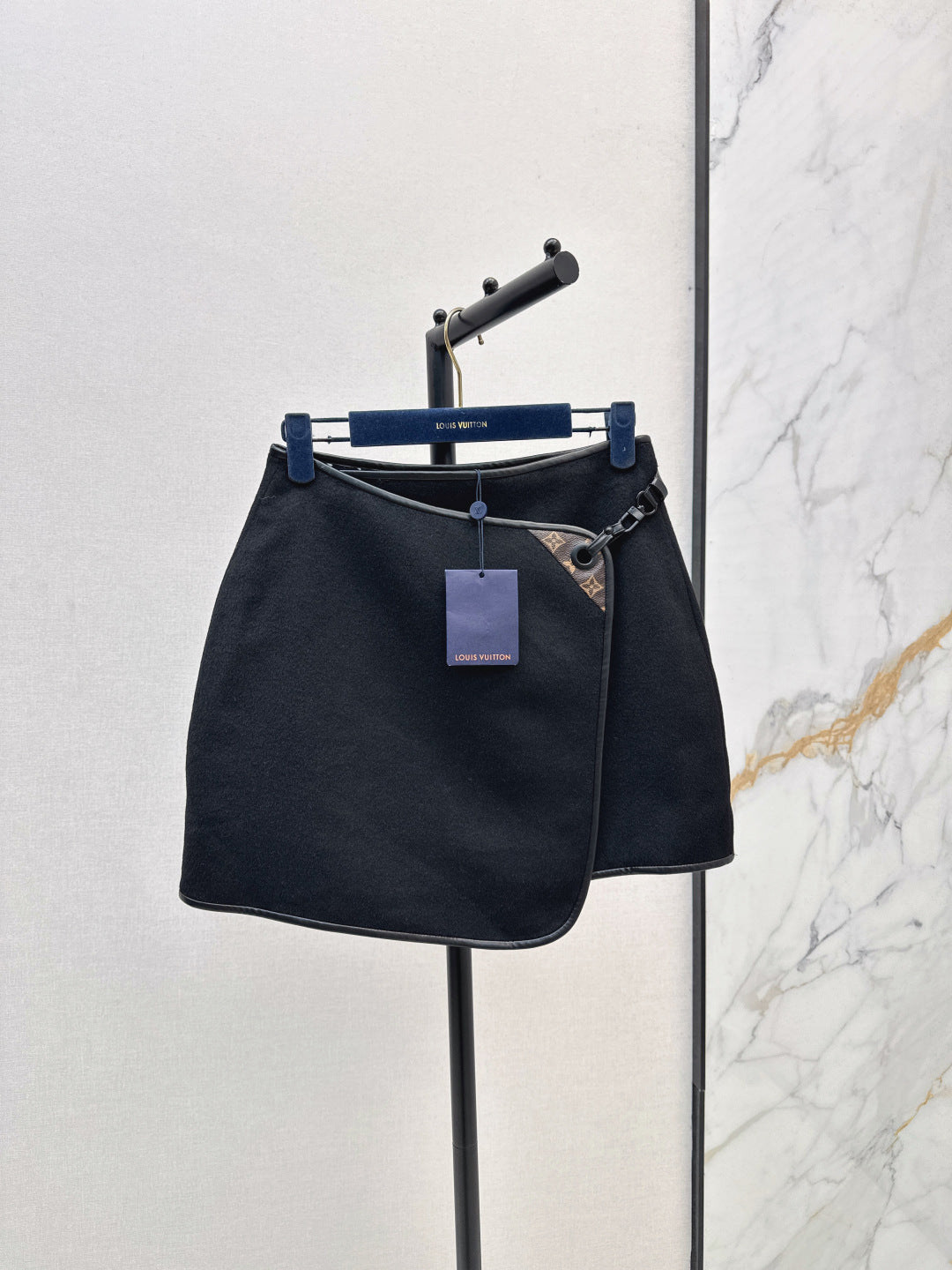 Louis 25fw reversible skirt
