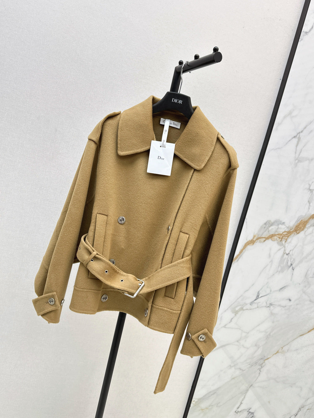 CD 25fw lapel coat