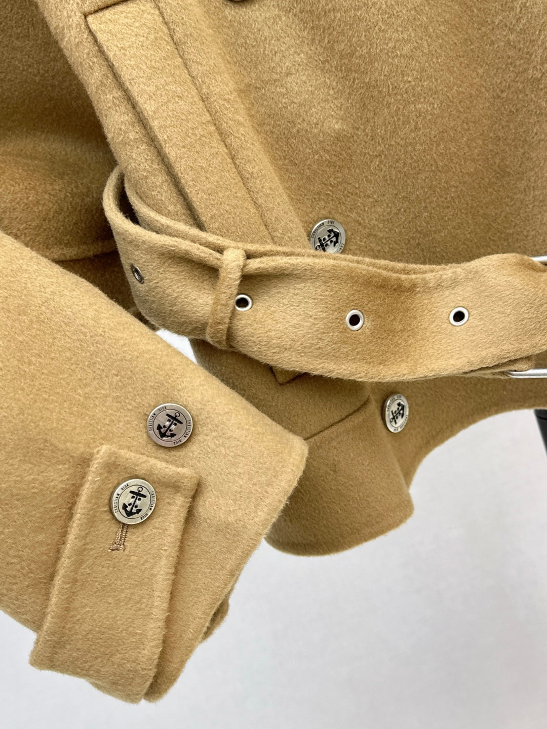 CD 25fw lapel coat