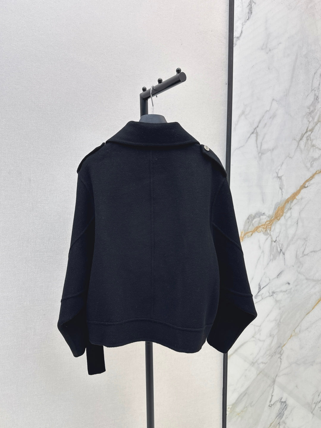 CD 25fw lapel coat