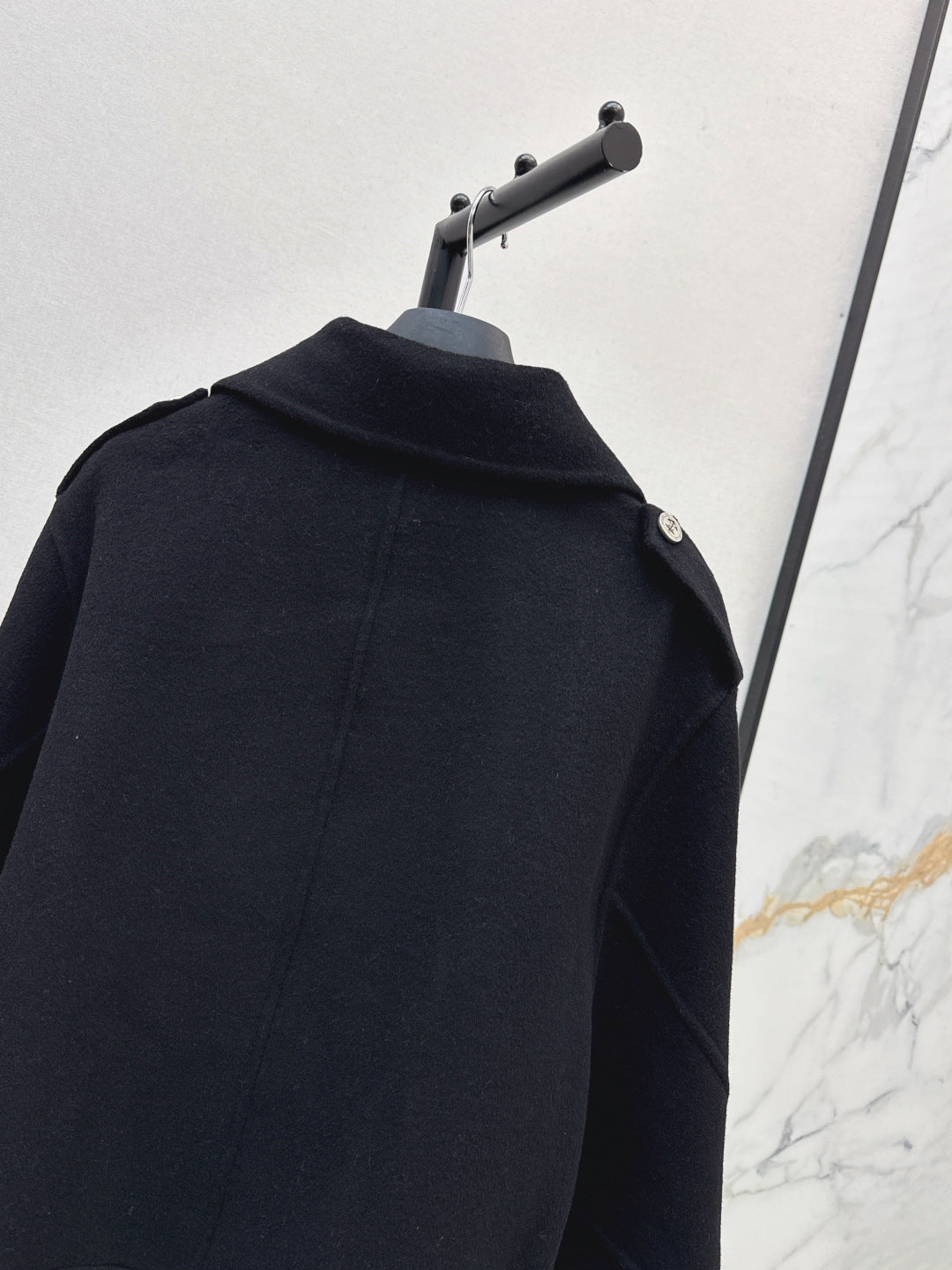 CD 25fw lapel coat